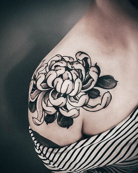 Beautiful Flower Shoulder Tattoo Design Ideas For Women