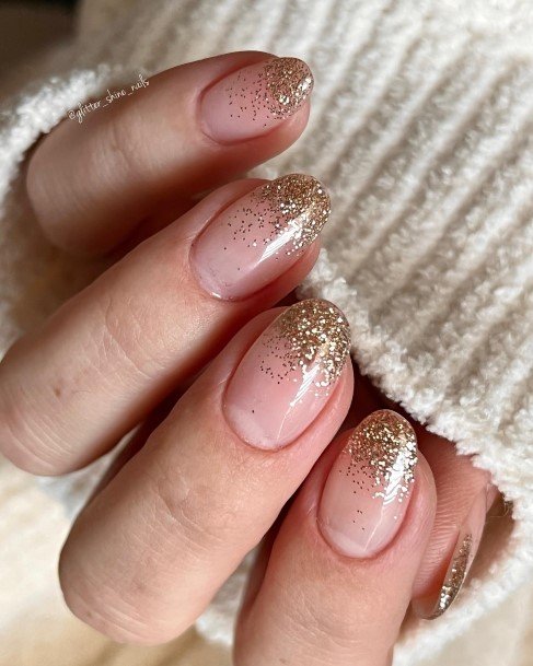 Beautiful Glitter Ombre Nail Design Ideas For Women