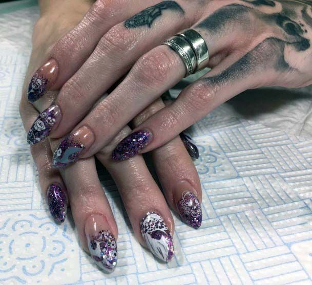 Beautiful Glitters On Nails For Women