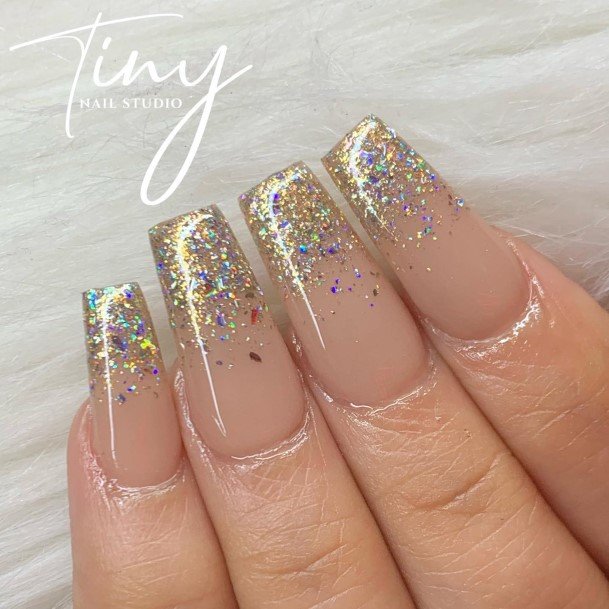 Beautiful Gold Ombre Nail Design Ideas For Women