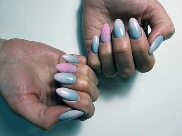 Beautiful Grey Ombre Nails