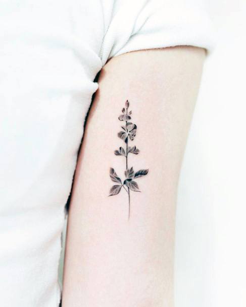 Beautiful Leaf Tattoo Design Ideas For Women