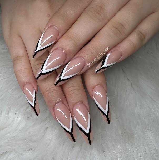 Beautiful Monochrome Nail Design Ideas For Women