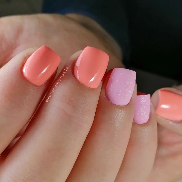 Beautiful Peach And Pink Nail Design Ideas For Women