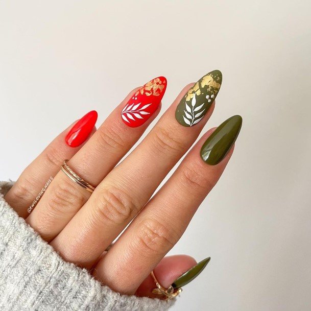 Beautiful Red And Green Nail Design Ideas For Women