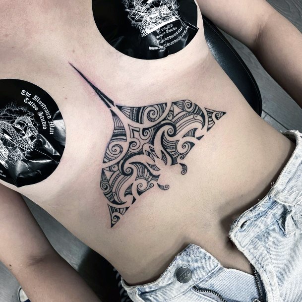 Beautiful Stingray Tattoo Design Ideas For Women