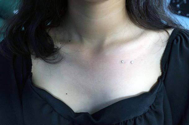 Beautiful Trendy Collar Bone Scoop Dermal Body Piercing Design For Women