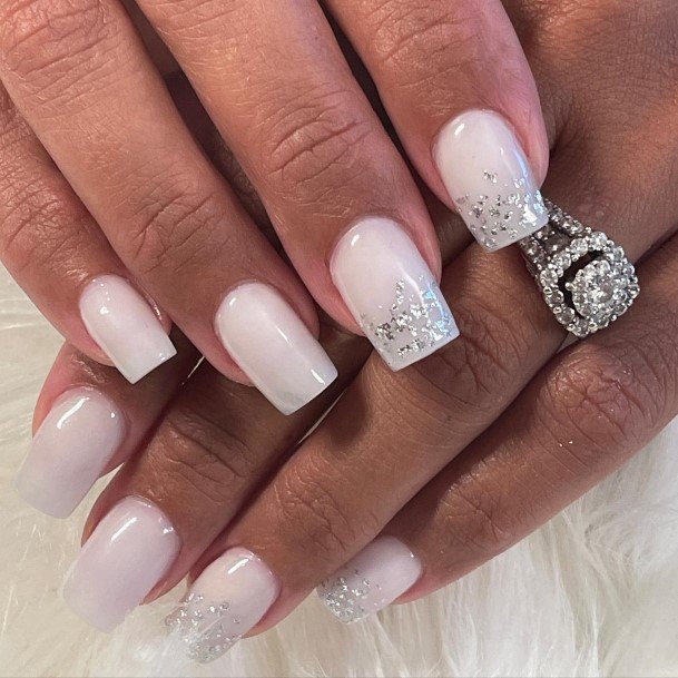 Beautiful White And Silver Nail Design Ideas For Women