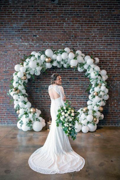 Beautiful White Gold Silver Baloon Arbor Wedding Decor Ideas