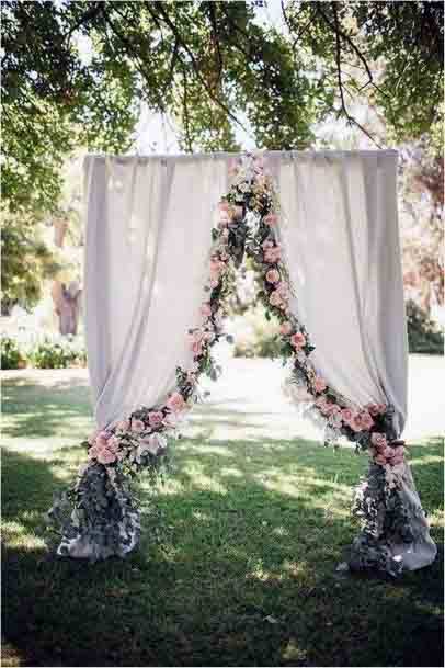 Beautiful White Split Curtain Floral Backdrop Ideas For Weddings