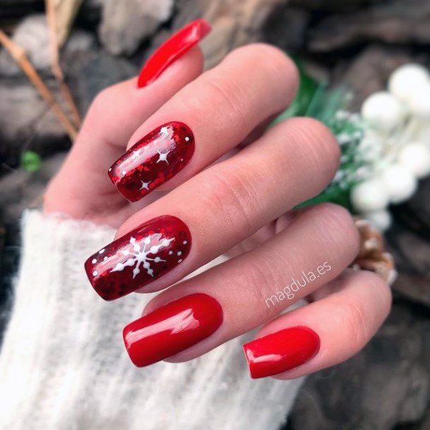 Beautiful Winter Nail Design Ideas For Women