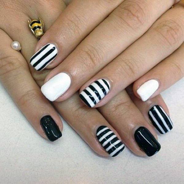 Black And White Short Nails Zebra Art
