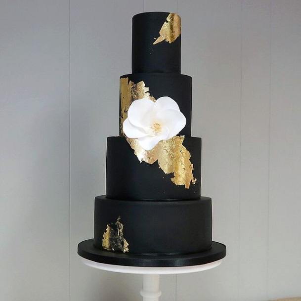 Black Fondant Elegant Wedding Cake Women