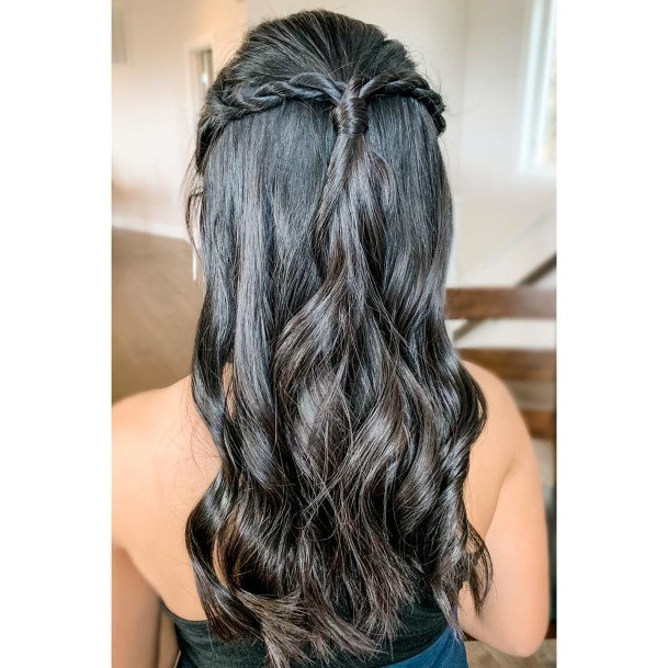 Black Hair Long With Twist Pull Back And Wavy Curls Prom Hair Ideas