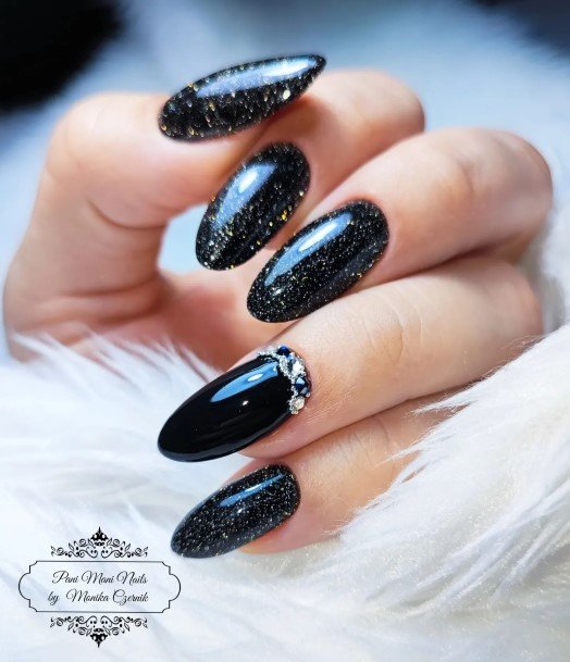 Black Oval Nail For Ladies