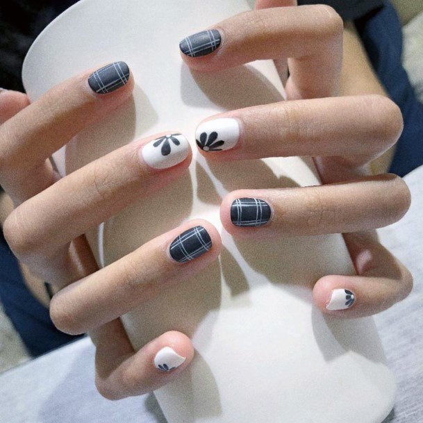 Black Plaid Checkered Nails Women