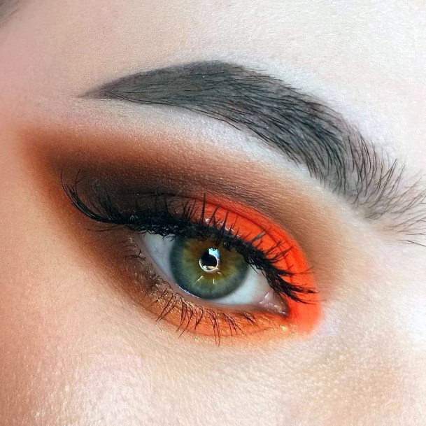 Blazing Orange With Orange Tinges Eyeshadow For Women