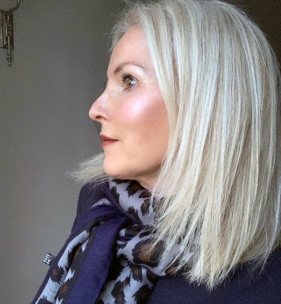 Blonde Sleek Medium Hairstyles For Women Over 50