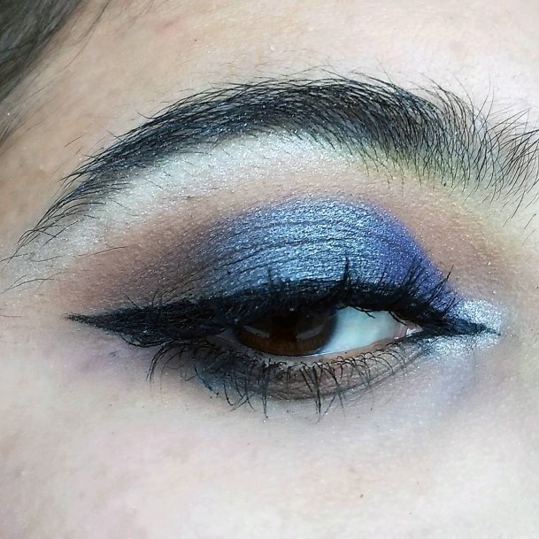 Blue Shaded Eyeshadow For Red Dress Women