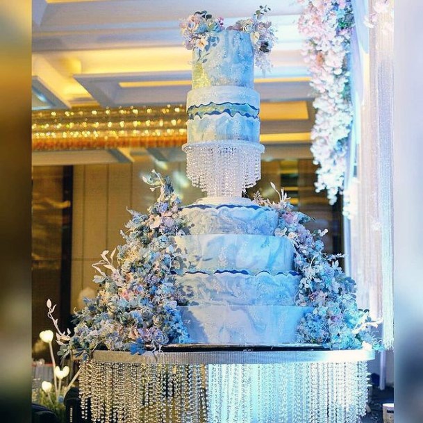 Blue Tinted Large Unique Wedding Cakes