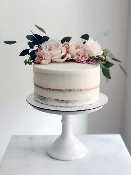 Blush Roses On Wedding Cake Flowers Decor