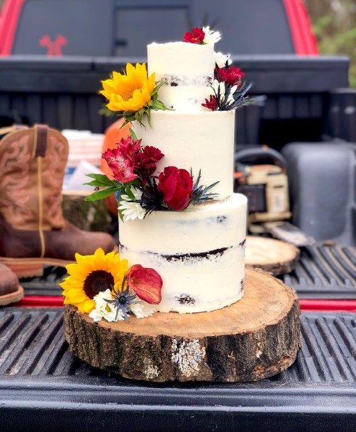 Bold Flowers Country Wedding Cake