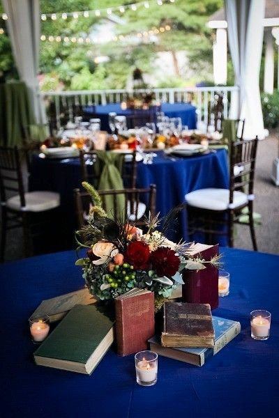 Book Centerpiece Decoration Gorgeous Floral Bouquet Wedding Table Ideas