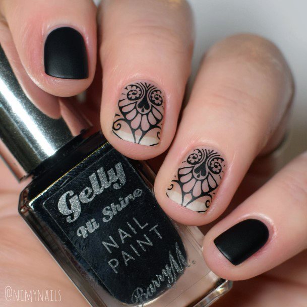 Breathtaking Art Deco Nail On Girl