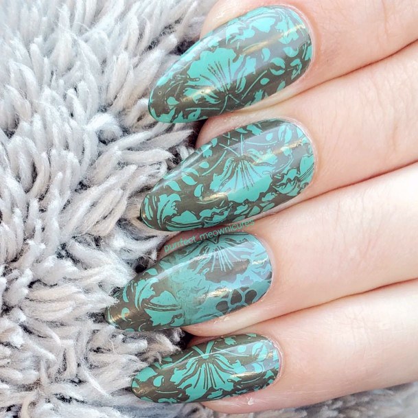 Breathtaking Art Nouveau Nail On Girl