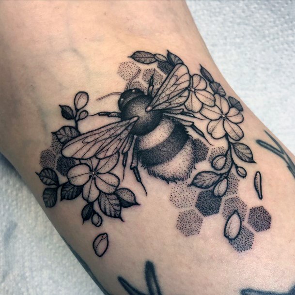 Breathtaking Bee Tattoo On Girl