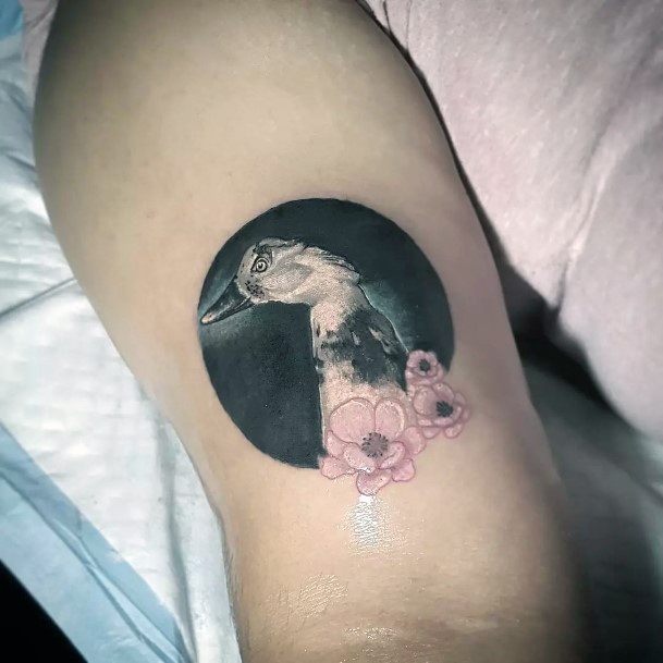 Breathtaking Goose Tattoo On Girl