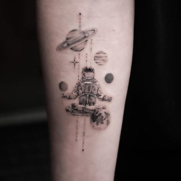 Breathtaking Saturn Tattoo On Girl