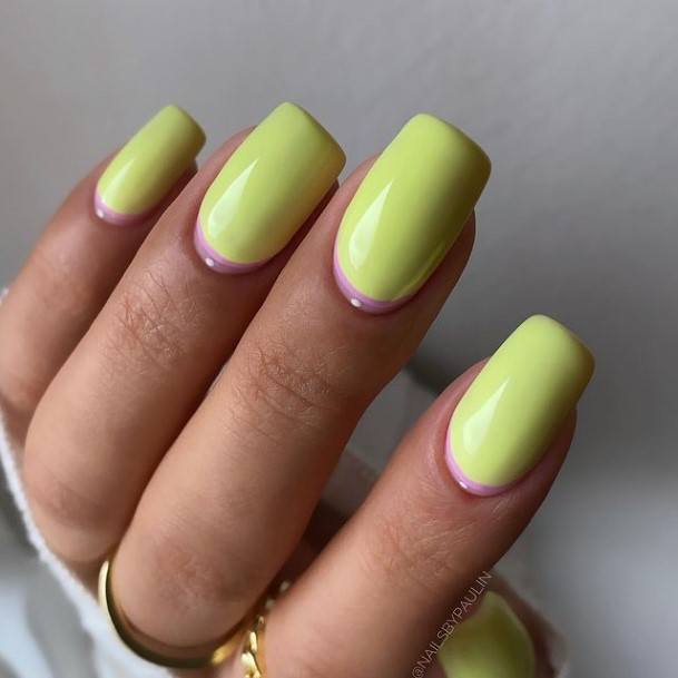 Breathtaking Short Yellow Nail On Girl