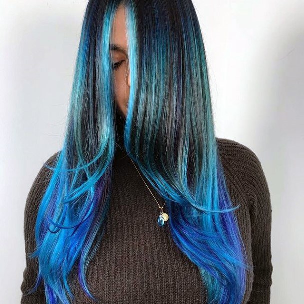 Breathtaking Turquoise Ombre Hairstyles On Girl