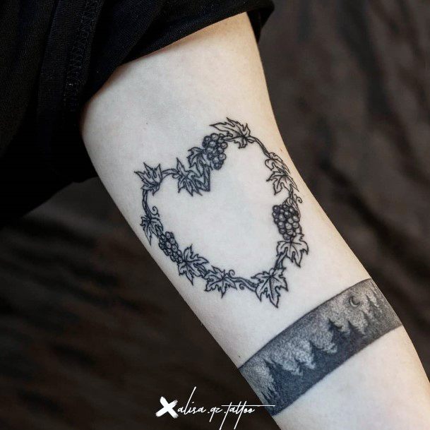 Breathtaking Wreath Tattoo On Girl