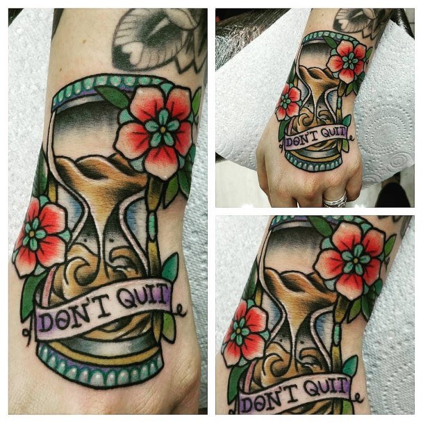 Bright Dont Quit Tattoo Womens Hands