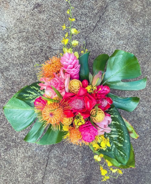 Bright Hawaiian Wedding Flowers