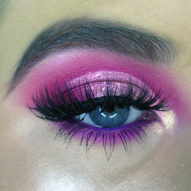 Bright Lilac Toned Eyeshadow Women