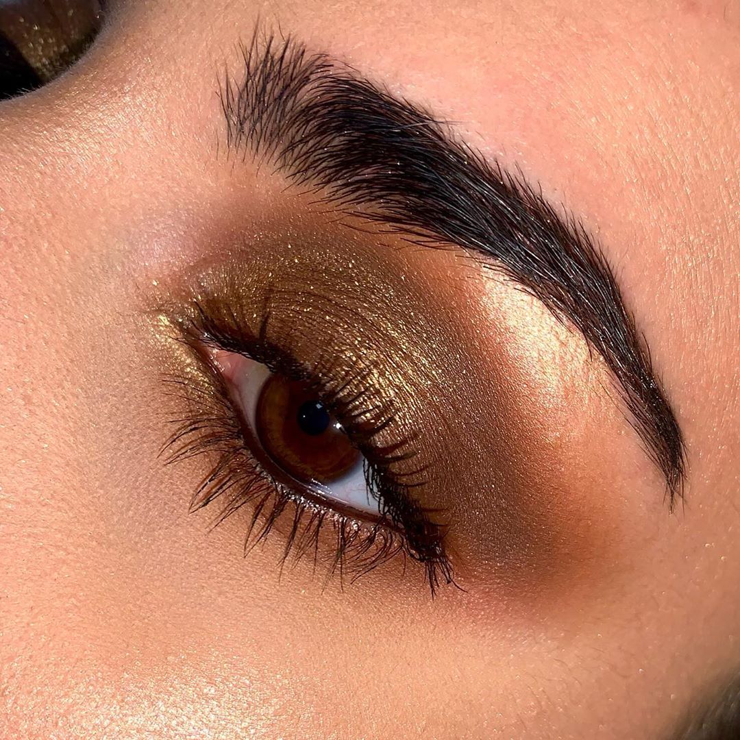 Brownish Gold Eye Makeup Looks Women