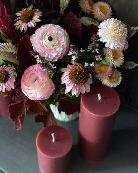 Burgundy Candles Wedding Decoration