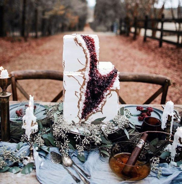 Burgundy Colored Rich Cake Wedding Decorations