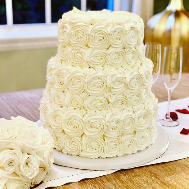 Buttercream Roses Red Velvet Wedding Cake