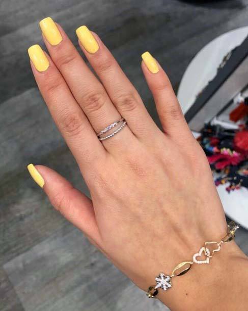 Buttercup Yellow Summer Nail Art