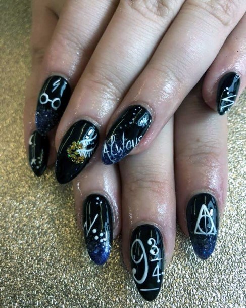 Calculus And Maths Creative Formulas On Nails