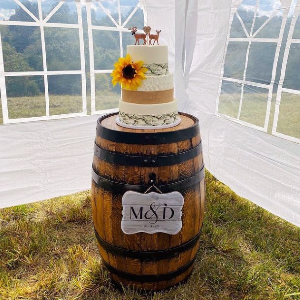 Camo Wedding Cake On Barrell