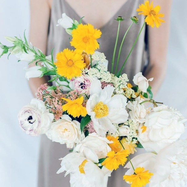 Captivating White And Yellow Wedding Flowers