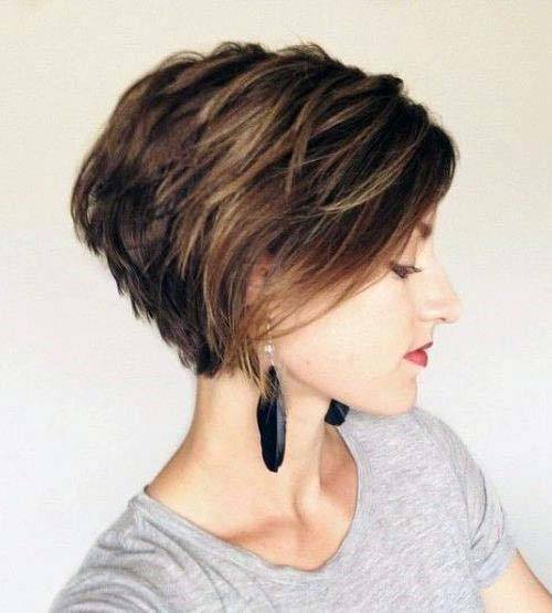 Casual Textured Bob Hairstyle Women