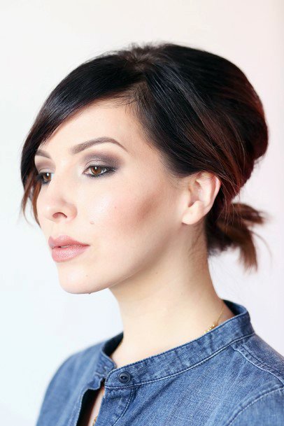 Casual Tied Hairstyle For Short Hair Women