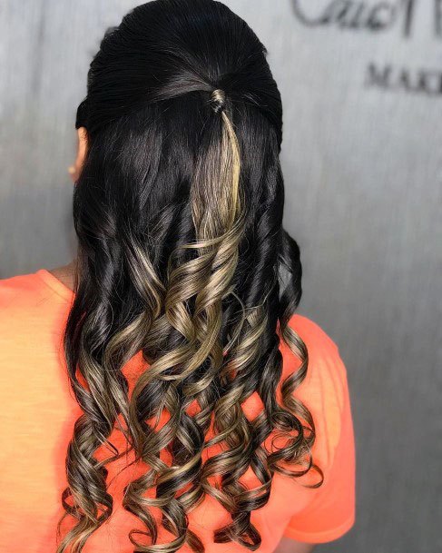 Charming Flowing Ringlets Hairstyle For Women