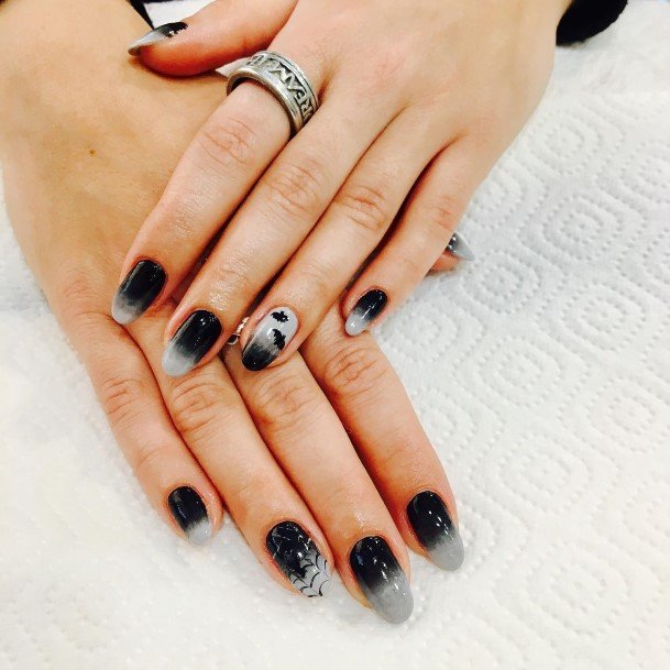 Charming Nails For Women Black And Grey